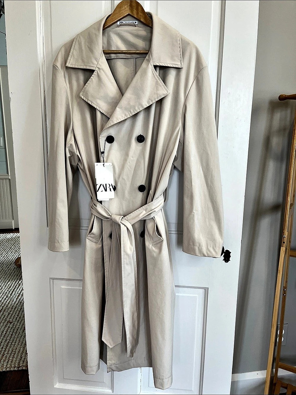 Zara OVERSIZED Beige Double-Breasted Trench Coat Size Medium NWT